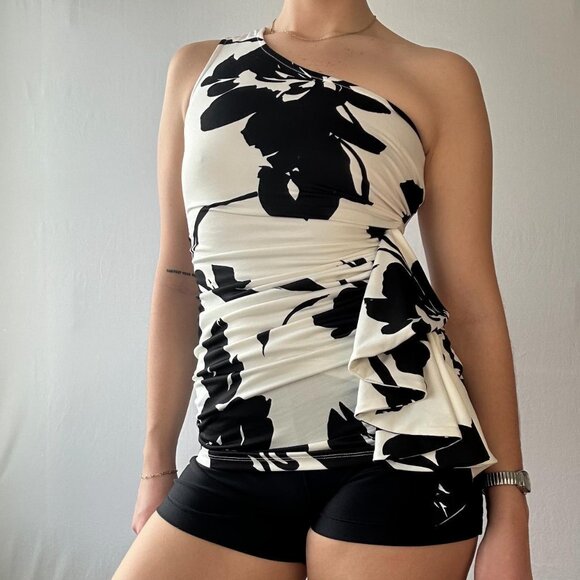 B&W One Shoulder Scrunch Top - Picture 2 of 6